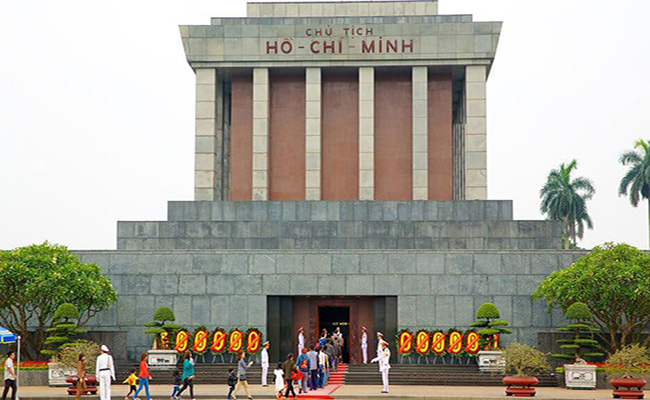Lăng Bác mở cửa mấy giờ - Hình 3