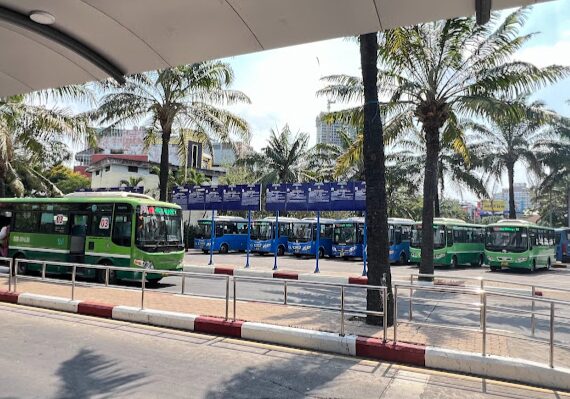bến xe buýt sài gòn - Hình 2