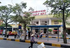bến xe giáp bát