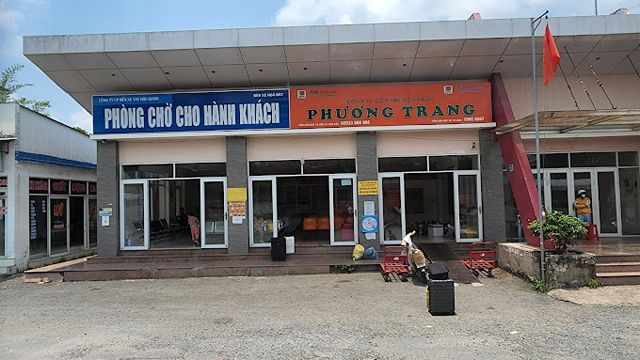 bến xe ngã bảy