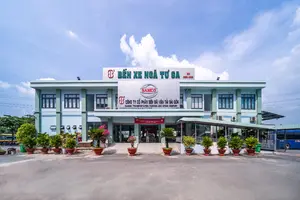 bến xe ngã tư ga