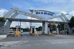 bến xe quảng ninh