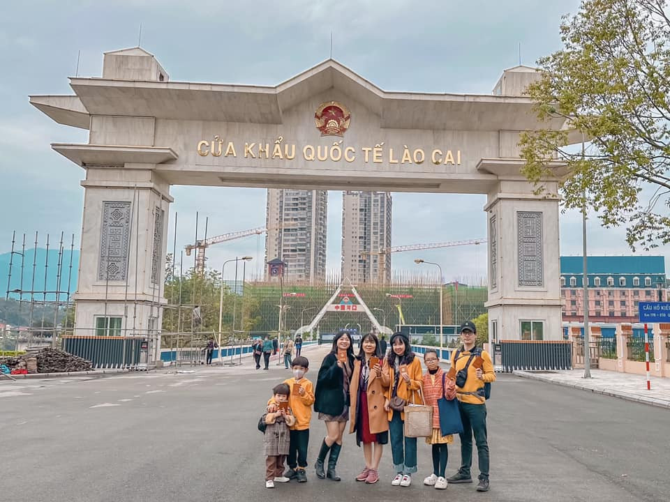 cửa khẩu Lào Cai có gì