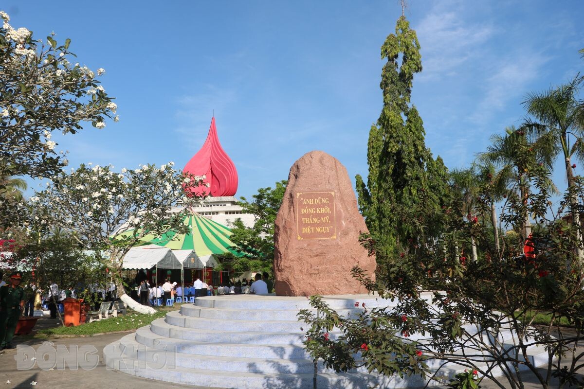 du lịch Mỏ Cày Nam - Hình 4