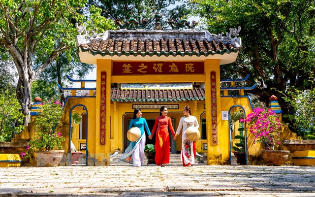 du lịch Mộ Nguyễn Đình Chiểu - Hình 3