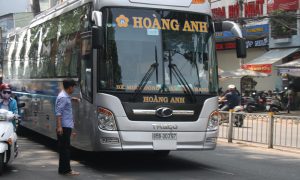 nhà xe hoàng anh