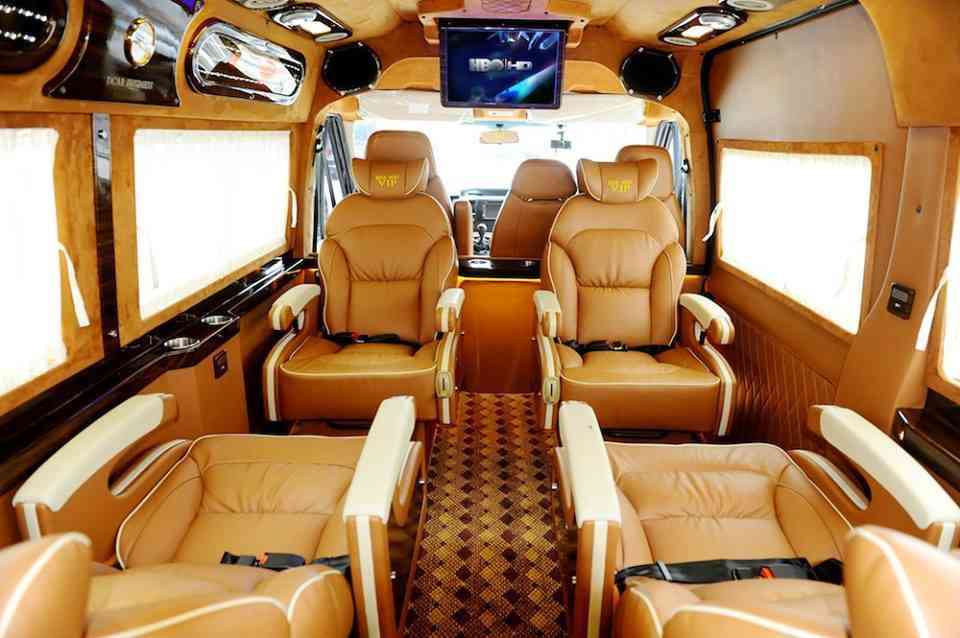nhà xe limousine - Hình 2