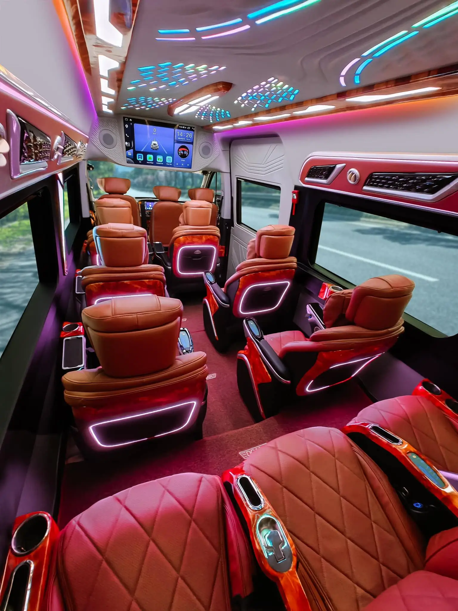 nhà xe limousine cao cấp - Hình 2