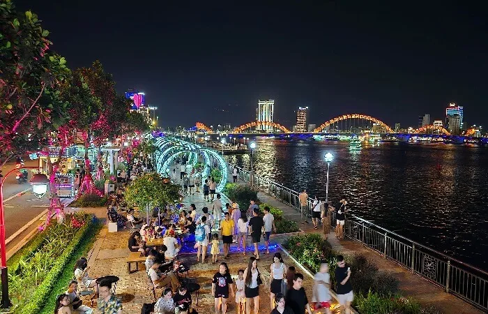 phố đi bộ Bạch Đằng Đà Nẵng - Hình 1