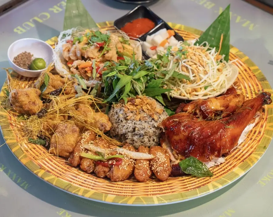quán gà luộc ngon ở Hà Nội - Hình 4