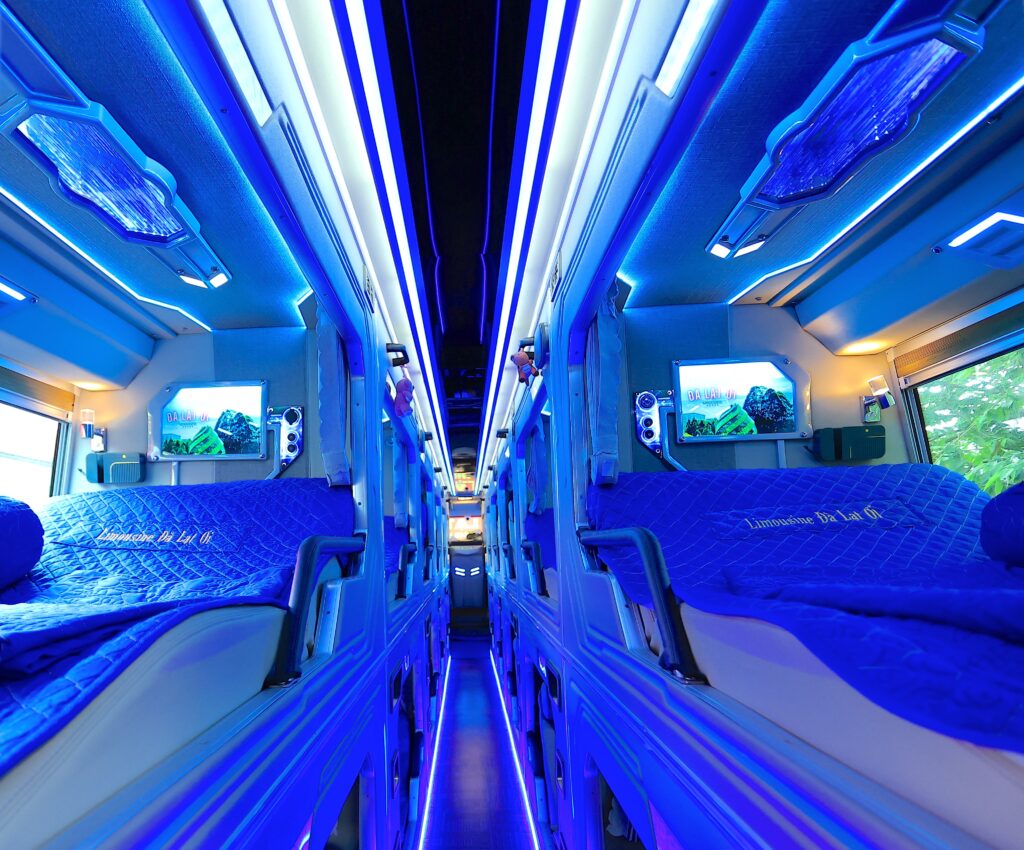 xe khách limousine - Hình 2